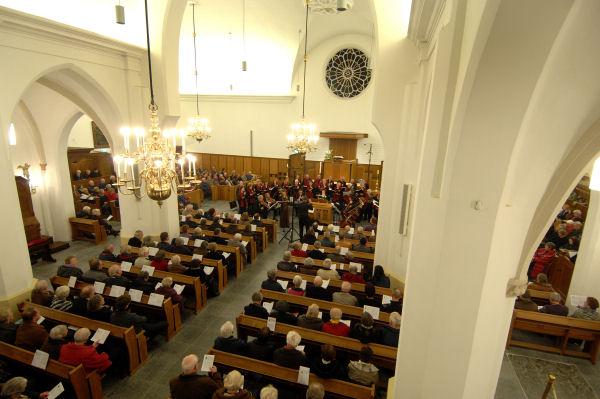 Avondmuziek Bennekoms Vocaal Ensemble met Tenar van Kooten Niekerk sopraan en Mariska Wessel alt.